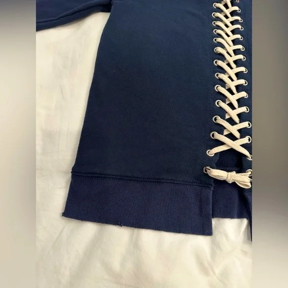 Pam & Gela lace up sweatshirt - Picture 4 of 9